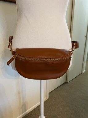 Hang Around Bum Bag Crossbody Bum Bag NWT